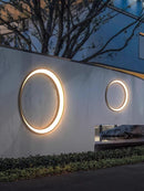 Xanveryn | Outdoor Wall Light