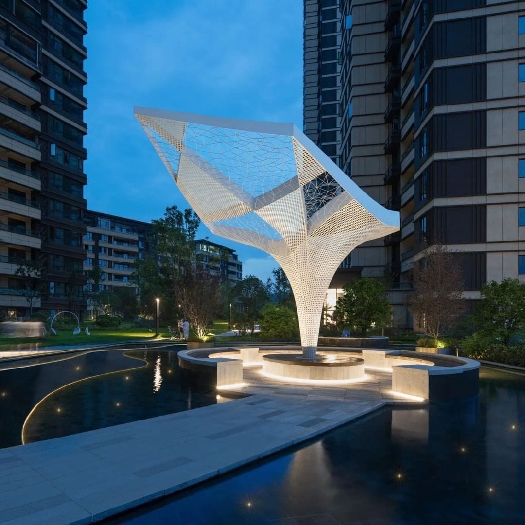 Valenn | Outdoor Linear Light - Detail View #2 | HomeCartel