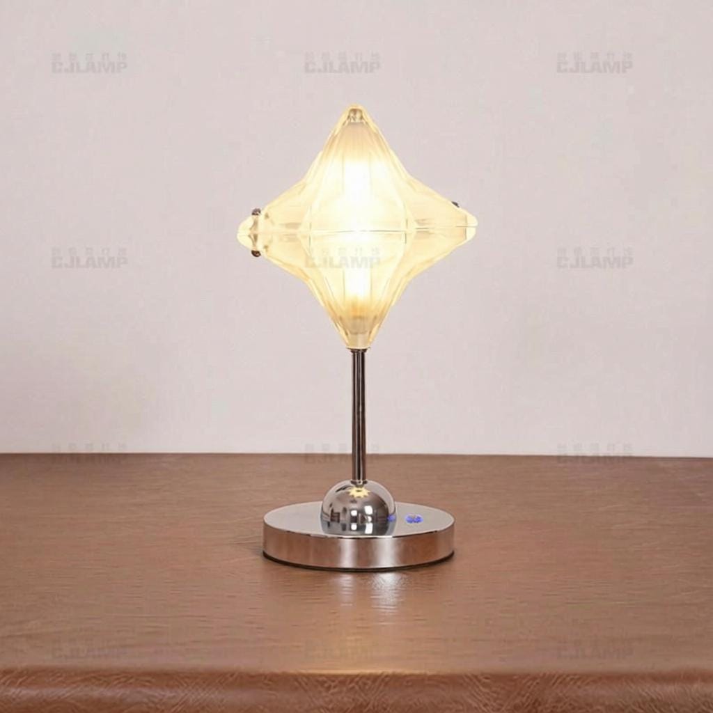 Vyndra A I Table Lamp - Detail View #2 | HomeCartel