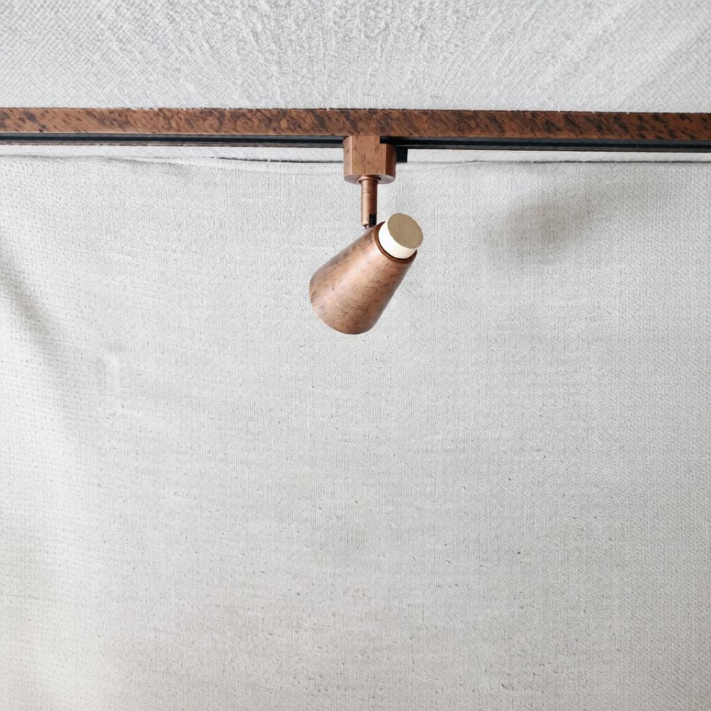 Morvenilys | Track Light - Detail View #5 | HomeCartel