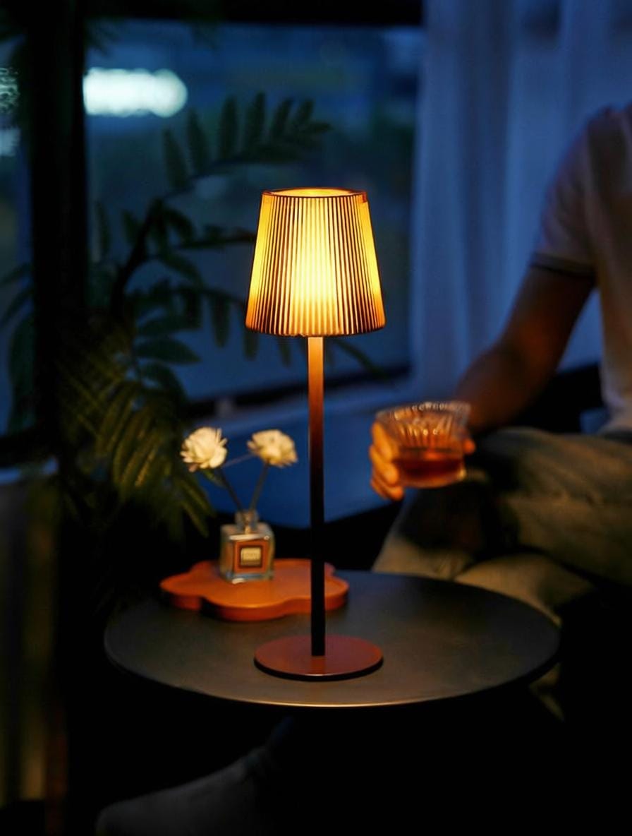 Lylthas Une I Table Lamp - Detail View #3 | HomeCartel