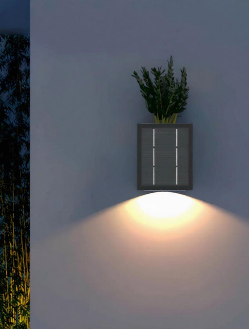 Fynthalisa | Outdoor Wall Light
