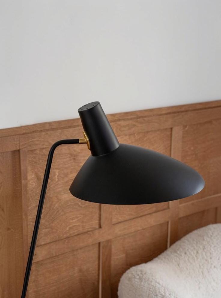 Dorelynne Deux | Table Lamp - Detail View #2 | HomeCartel