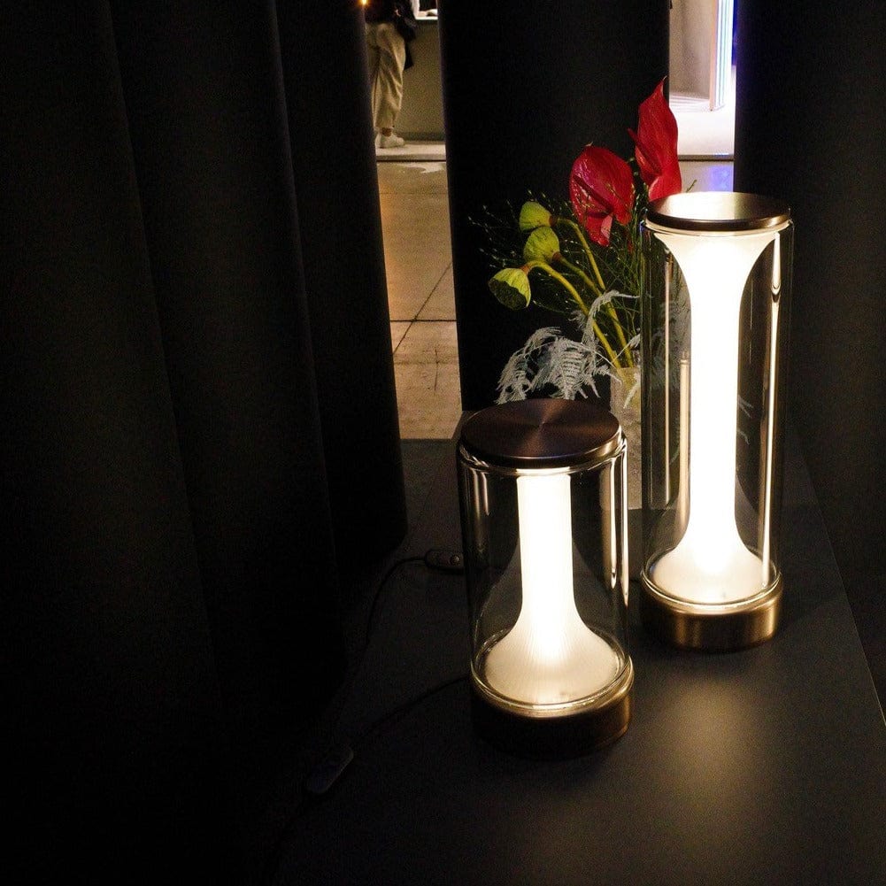 Bloor Une | Modern LED Table Lamp - Detail View #6 | HomeCartel