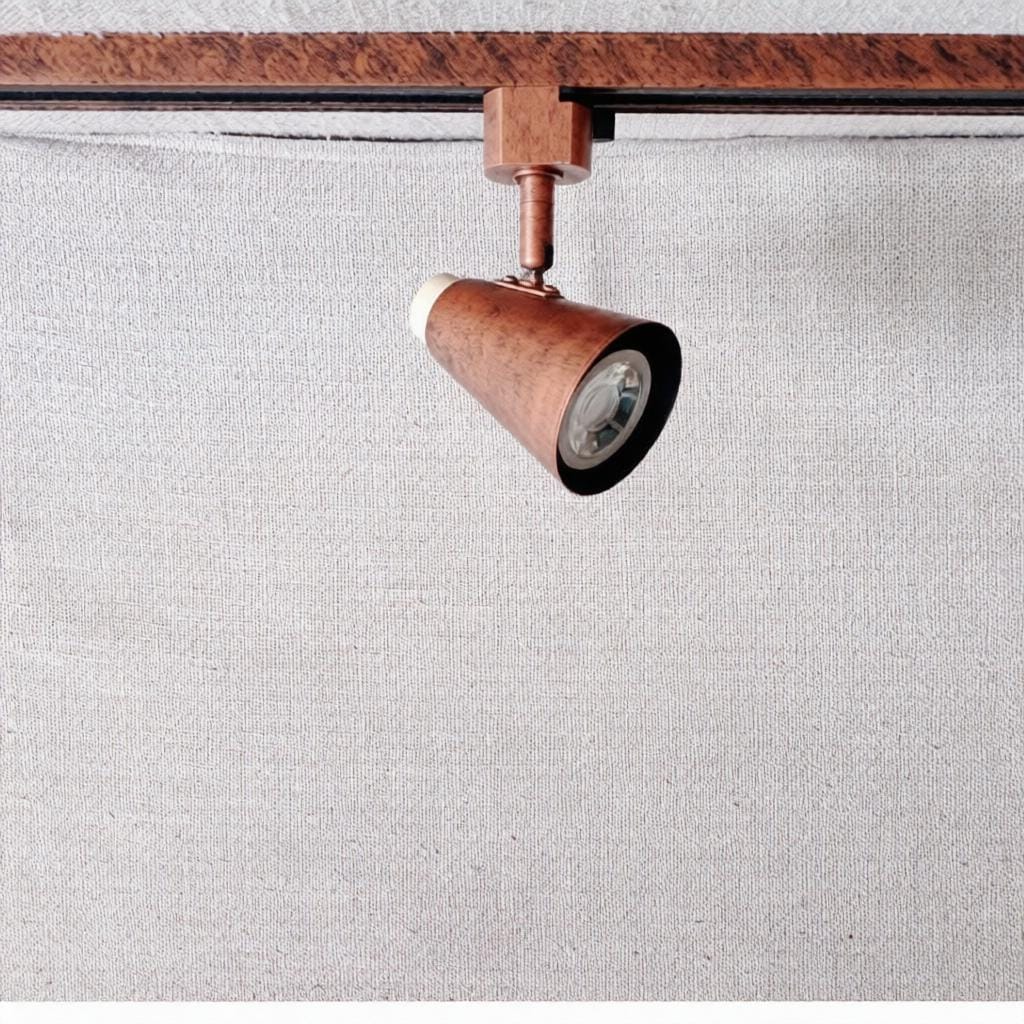 Morvenilys | Track Light - Detail View #2 | HomeCartel