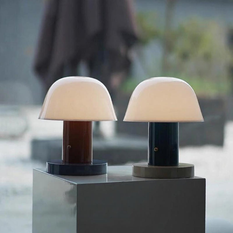 Aelzareth | Outdoor Table Lamp