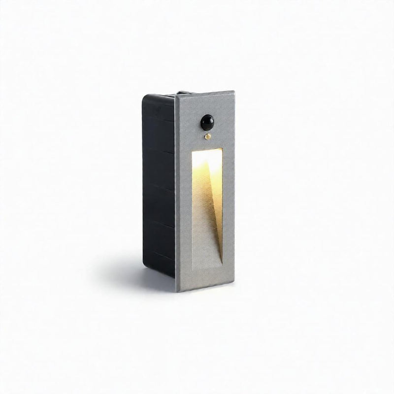 Calvorynthae | Outdoor Step Light