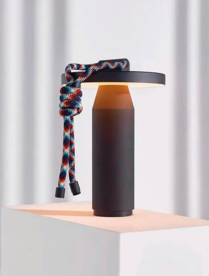 Isorielyn | Outdoor Table Lamp