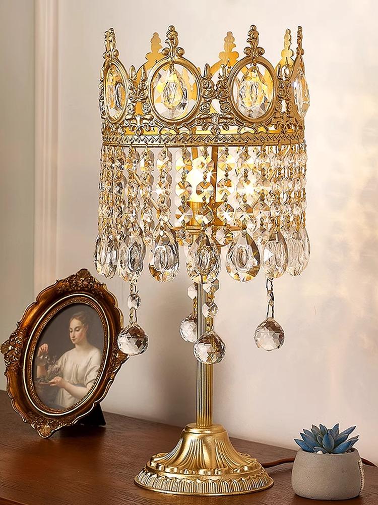 Ferola | Table Lamp