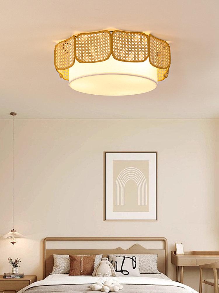 Larens | Flush Mounted Ceiling Light