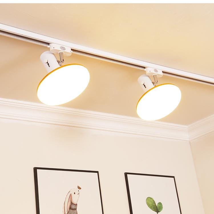 Ylvynae Une | Track Light - Detail View #2 | HomeCartel