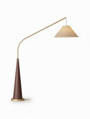 Darnisia I Floor Lamp