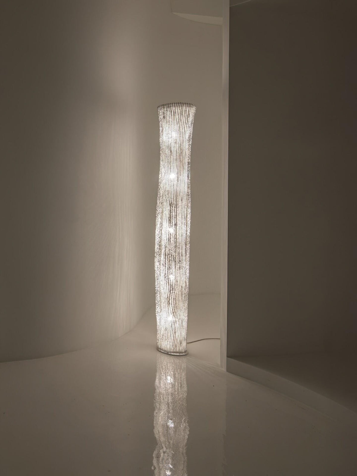 Vivarae | Floor Lamp - Detail View #4 | HomeCartel