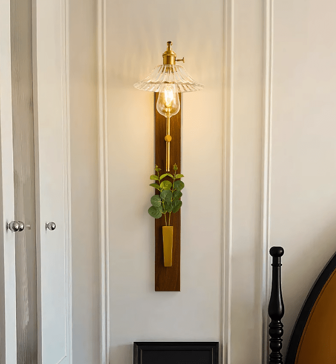 Wyreth Deux | Linear Wall Light - Detail View #2 | HomeCartel