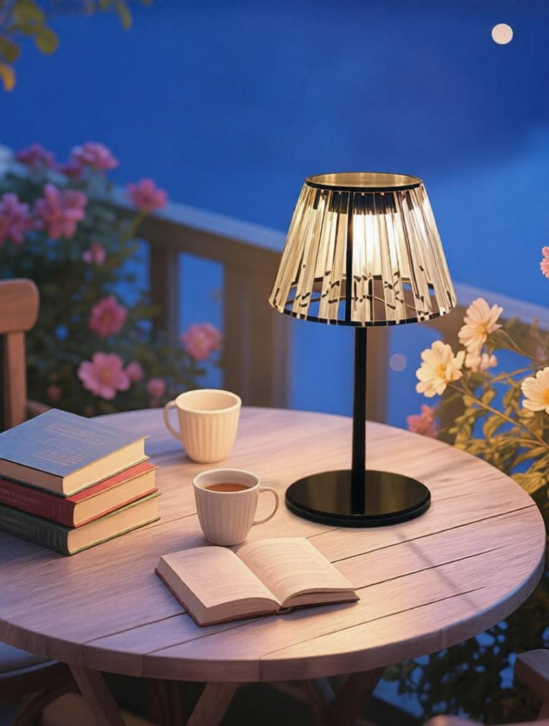 Garlaveth Une | Outdoor Table Lamp