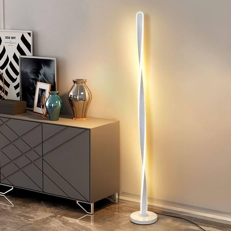 Quireva Une | Floor Lamp - Detail View #4 | HomeCartel