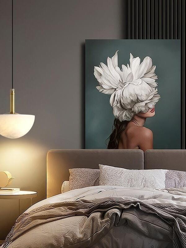 Ilyndil | Alabaster Pendant Light - Detail View #3 | HomeCartel