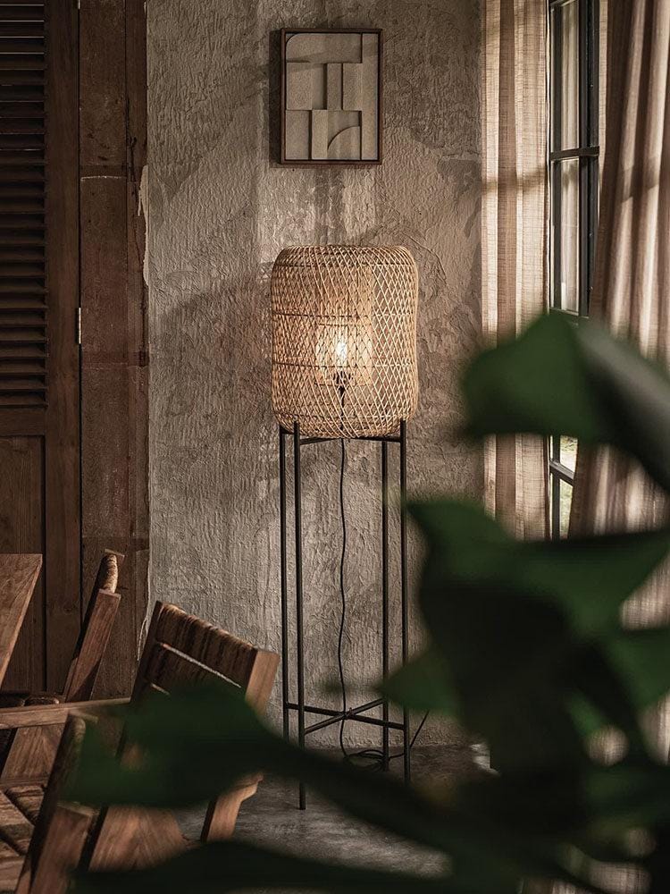 Thayliss I Floor Lamp - Detail View #3 | HomeCartel