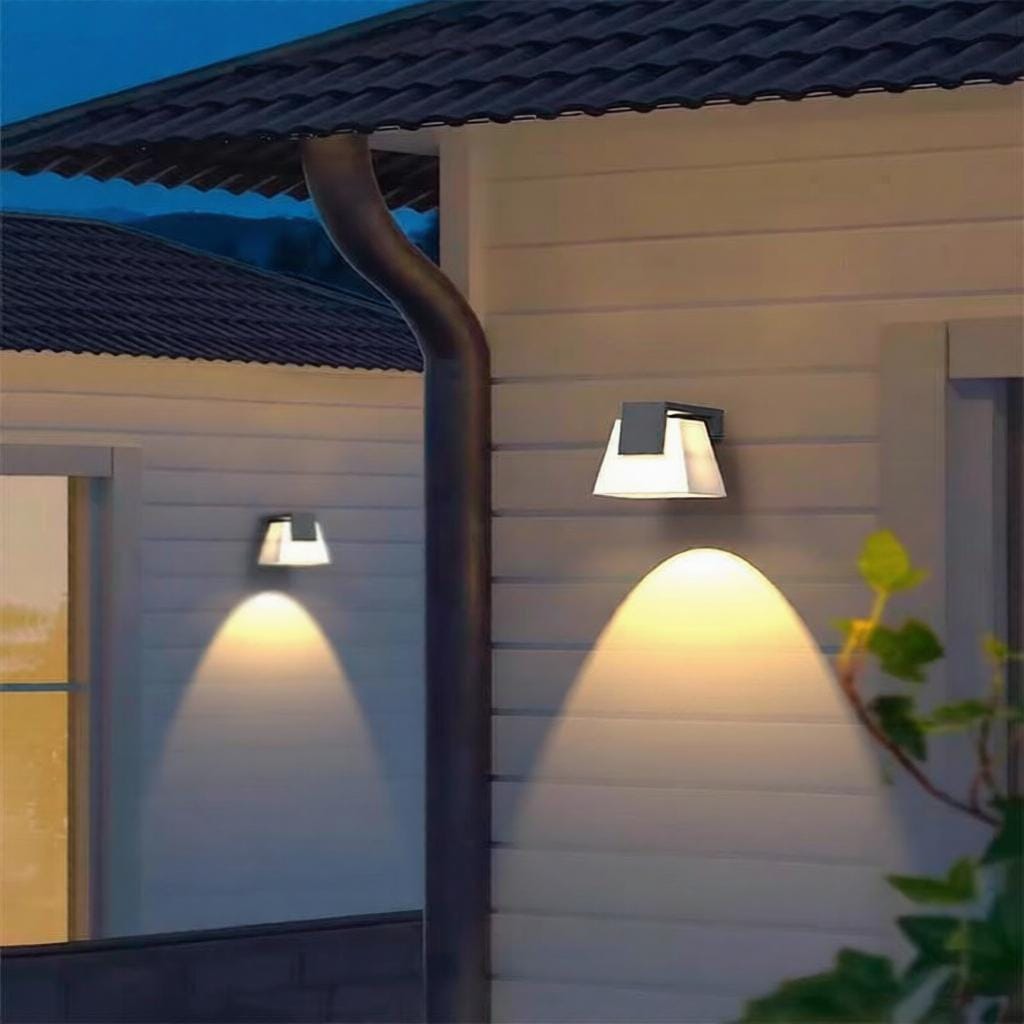 Ylsendra | Outdoor Wall Light - Detail View #2 | HomeCartel