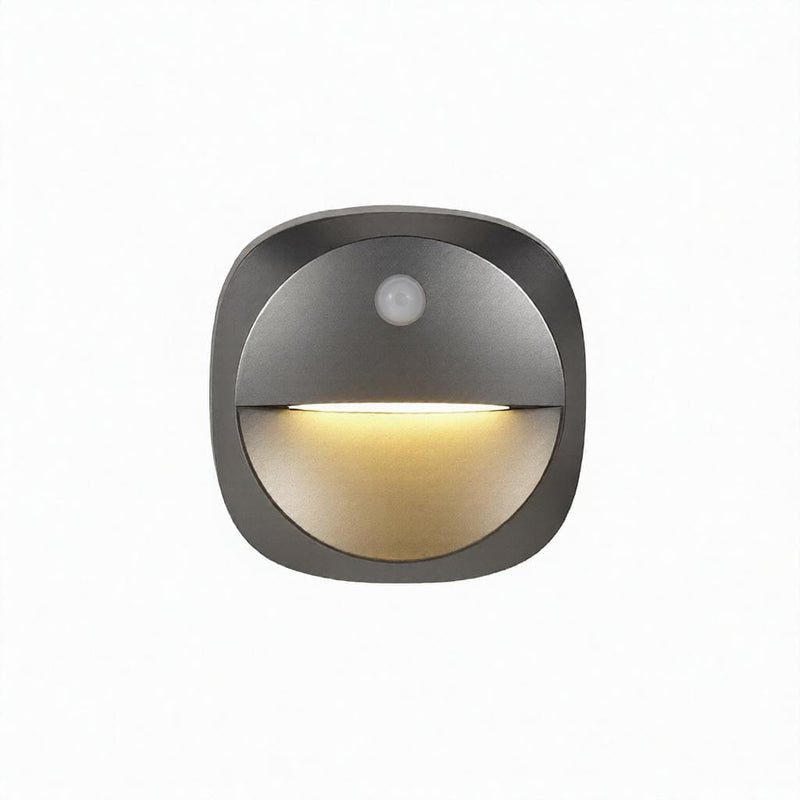 Irvandriae | Indoor Step Light