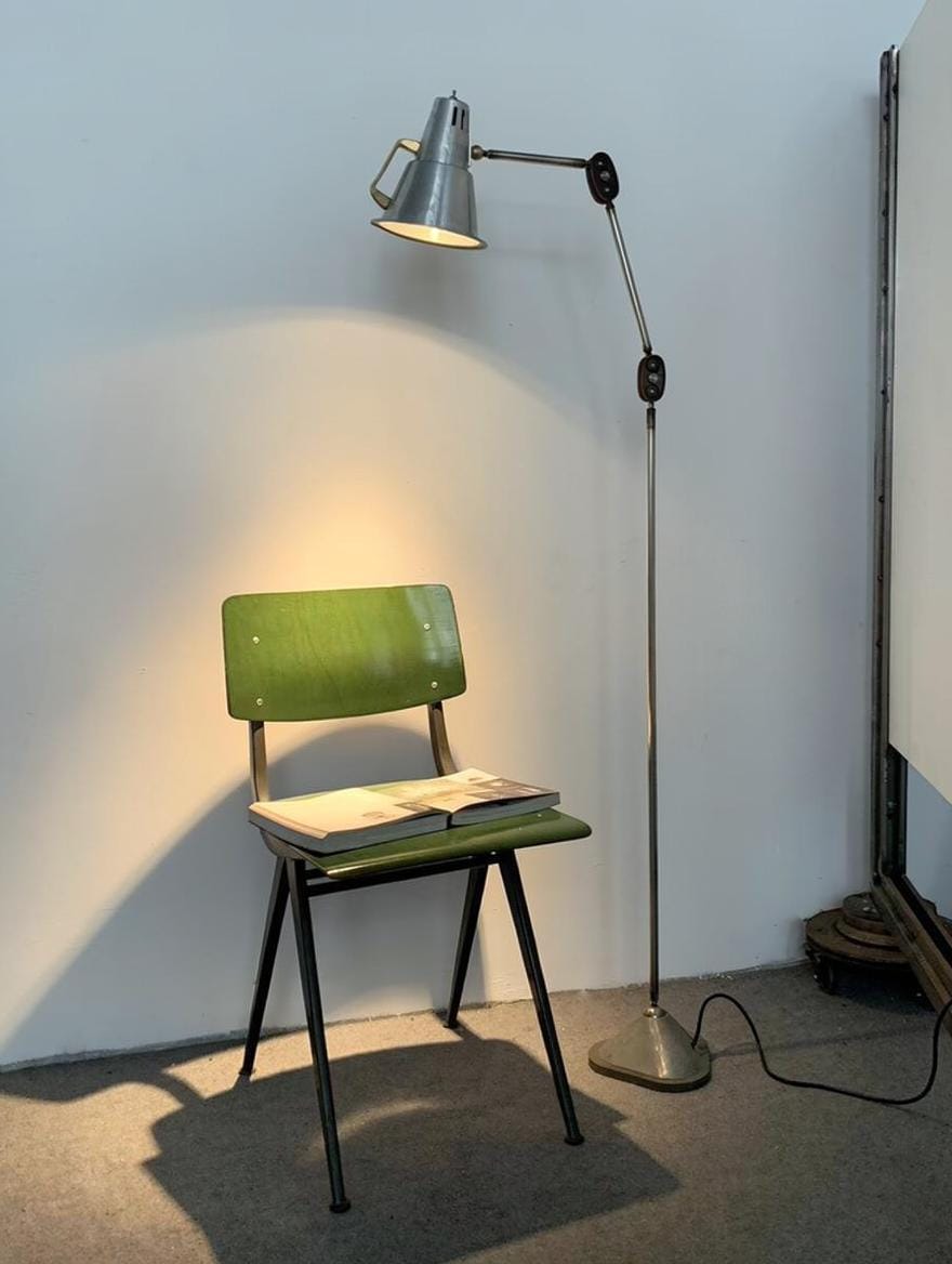 Levrona | Floor Lamp Swing Arm - Detail View #4 | HomeCartel