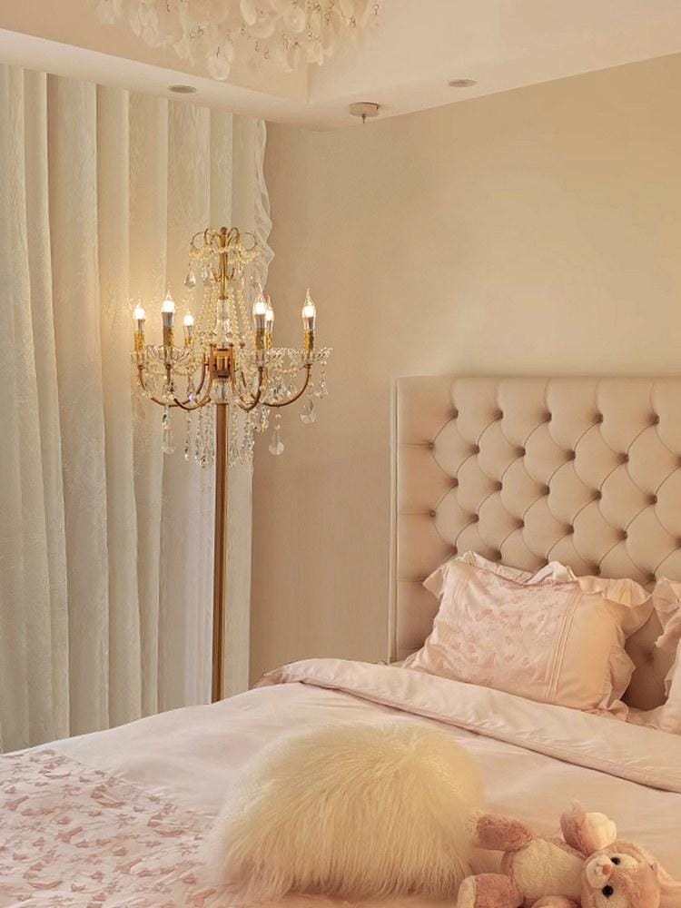 Dornielle Une I Crystal Floor Lamp - Detail View #5 | HomeCartel