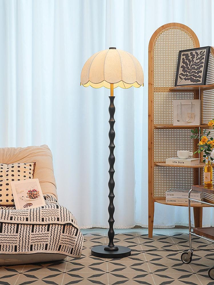 Orynenar Une I Floor Lamp - Detail View #2 | HomeCartel