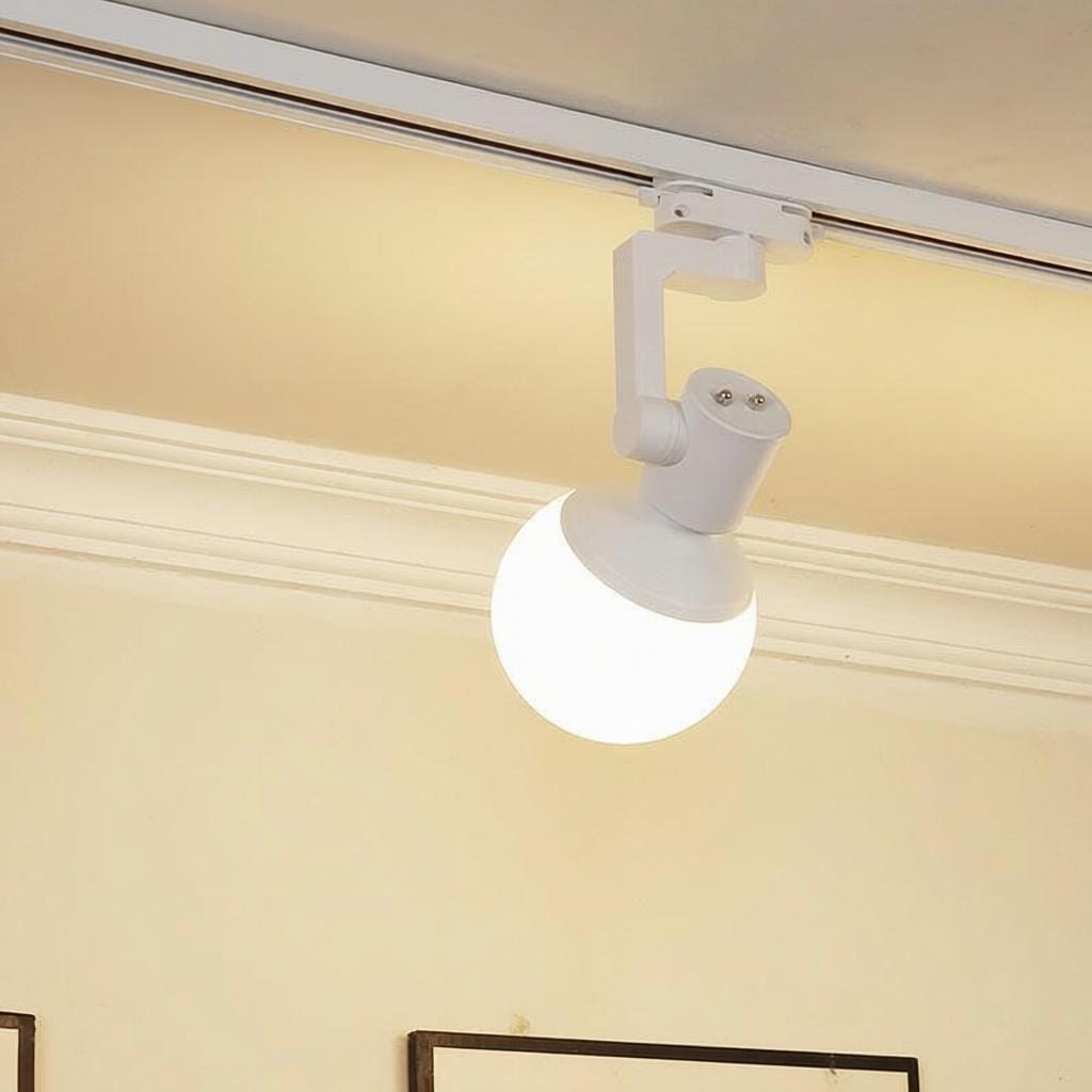 Zormyriel Une | Track Light - Detail View #2 | HomeCartel