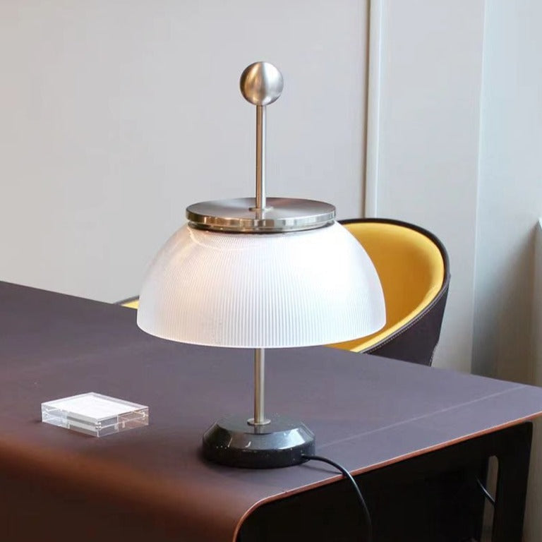 Blomi | Modern LED Table Lamp