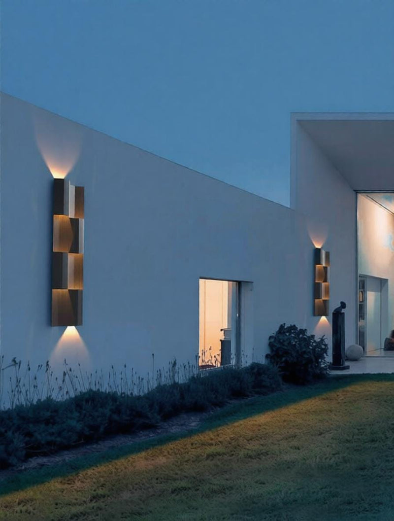 Lyranora | Outdoor Wall Light