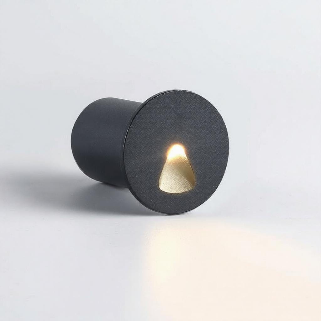 Faelthoryn | Indoor Step Light - Detail View #2 | HomeCartel