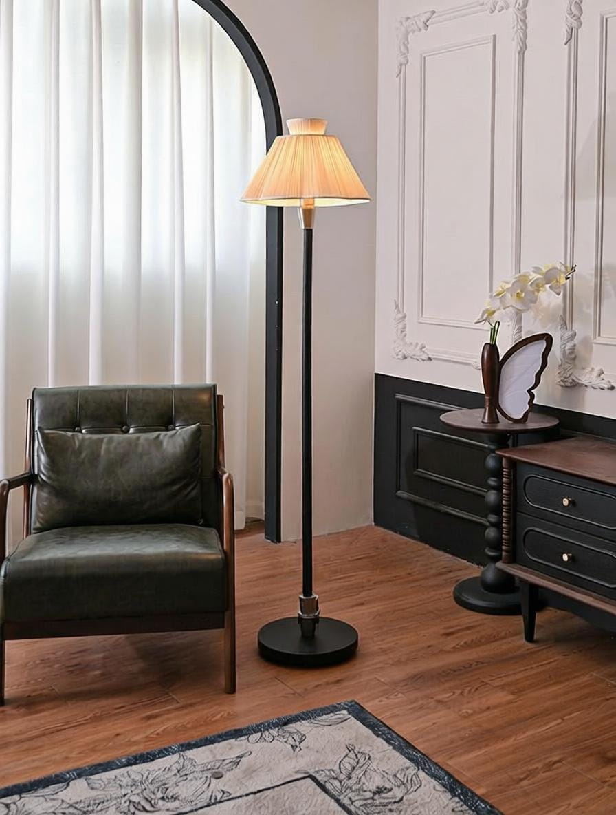 Veylirin I Floor Lamp - Detail View #4 | HomeCartel
