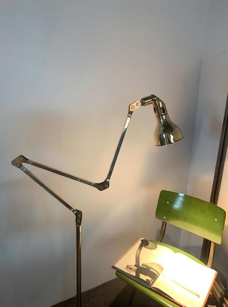 Norenzo | Floor Lamp Swing Arm - Detail View #3 | HomeCartel