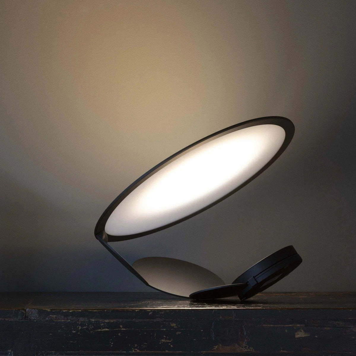 Mormo Deux | Modern Table Lamp - Detail View #3 | HomeCartel