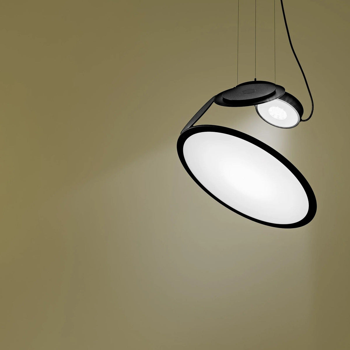 Mormo Trois | Modern Pendant Light - Detail View #5 | HomeCartel