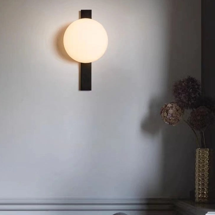 Lael | Minimalist Wall Lamp