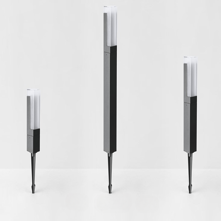 Yasmine | Outdoor Pathway Light - Detail View #2 | HomeCartel
