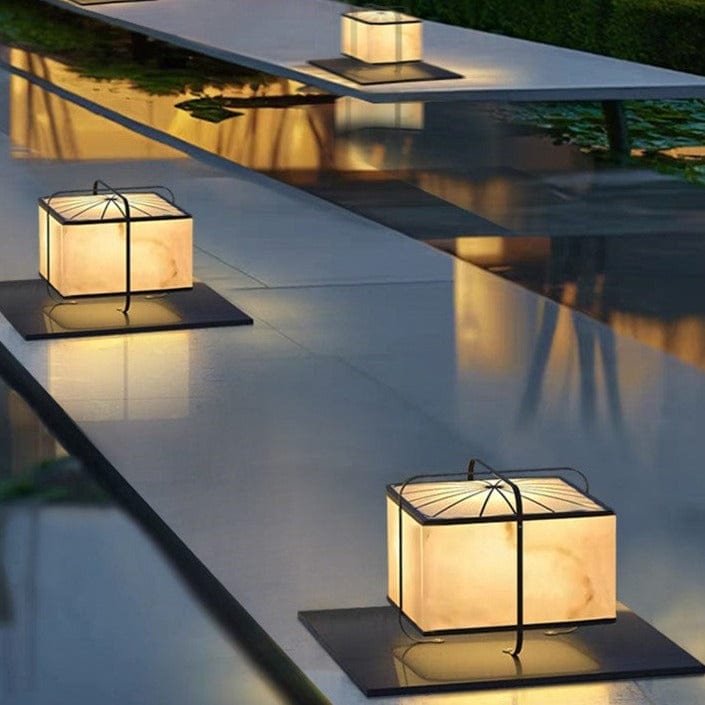 Kreiya | Outdoor Patio Light