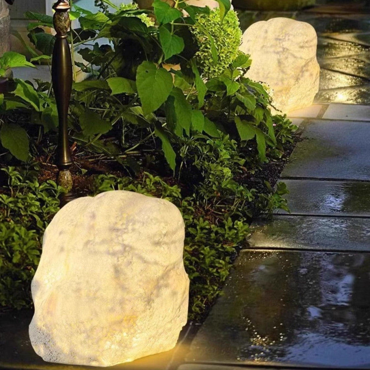 Marielyn | Pathway Light - Detail View #3 | HomeCartel