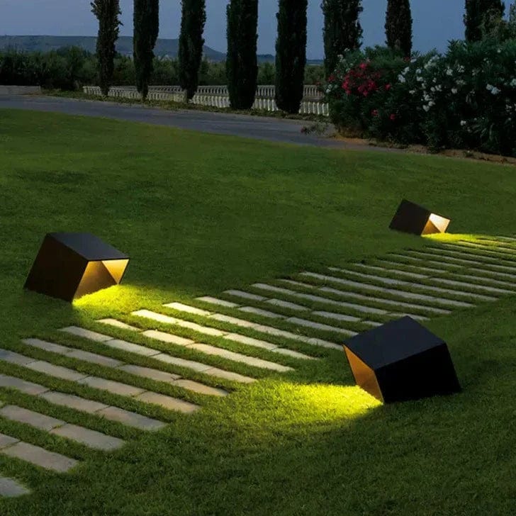 Clivon | Outdoor Pathway Light - Detail View #2 | HomeCartel
