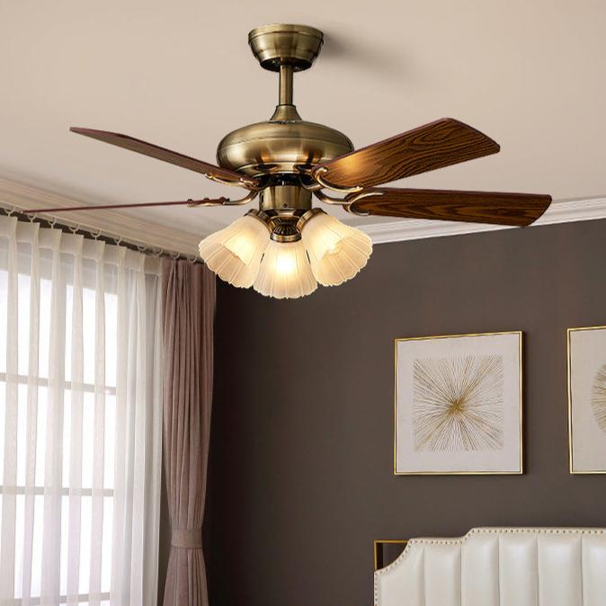 Zaurbek | Lighted Ceiling Fan