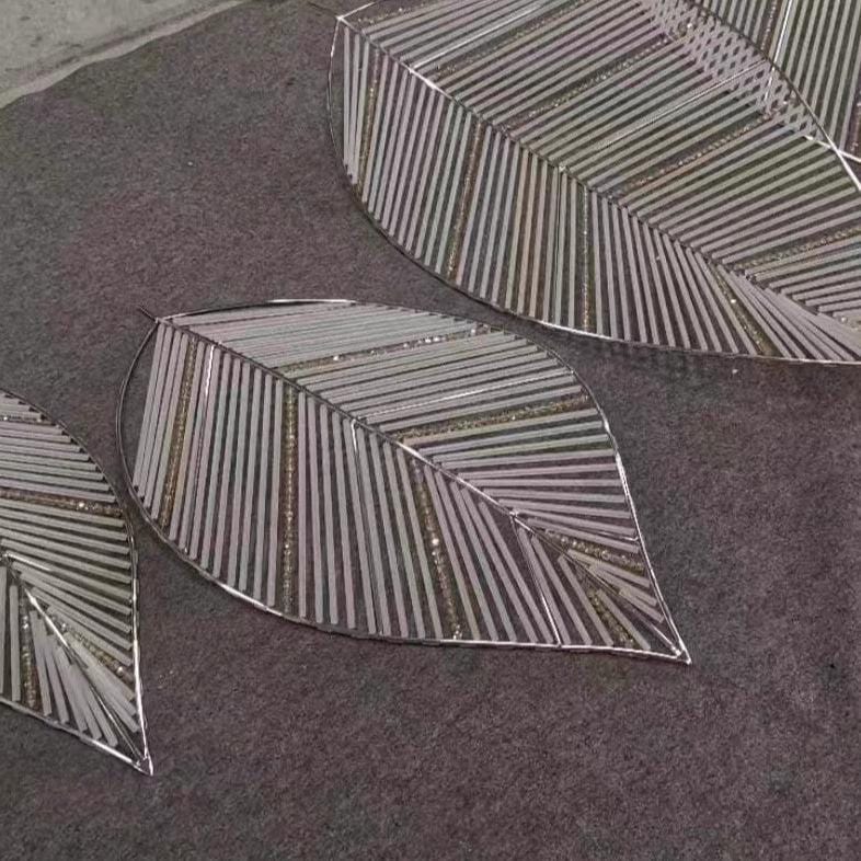Gentle | Modern LED Cluster Chandelier - Detail View #6 | HomeCartel