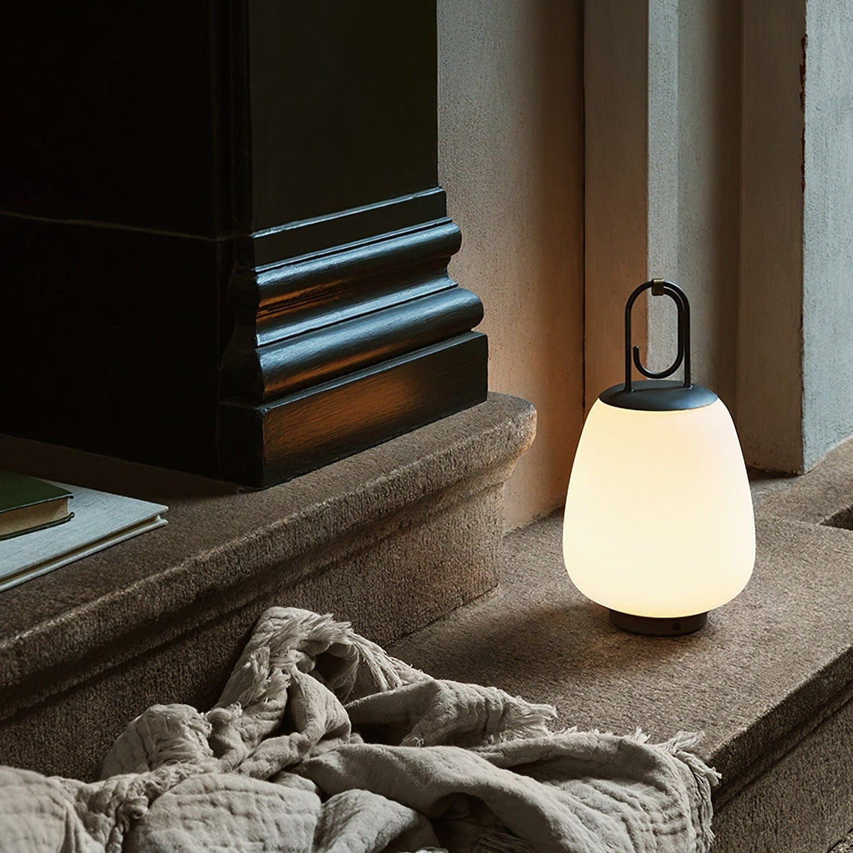Lessie | Rechargeable Table Lamp - Detail View #2 | HomeCartel