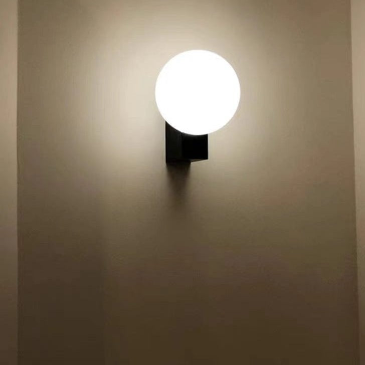 Emory | Minimalist Wall Lamp