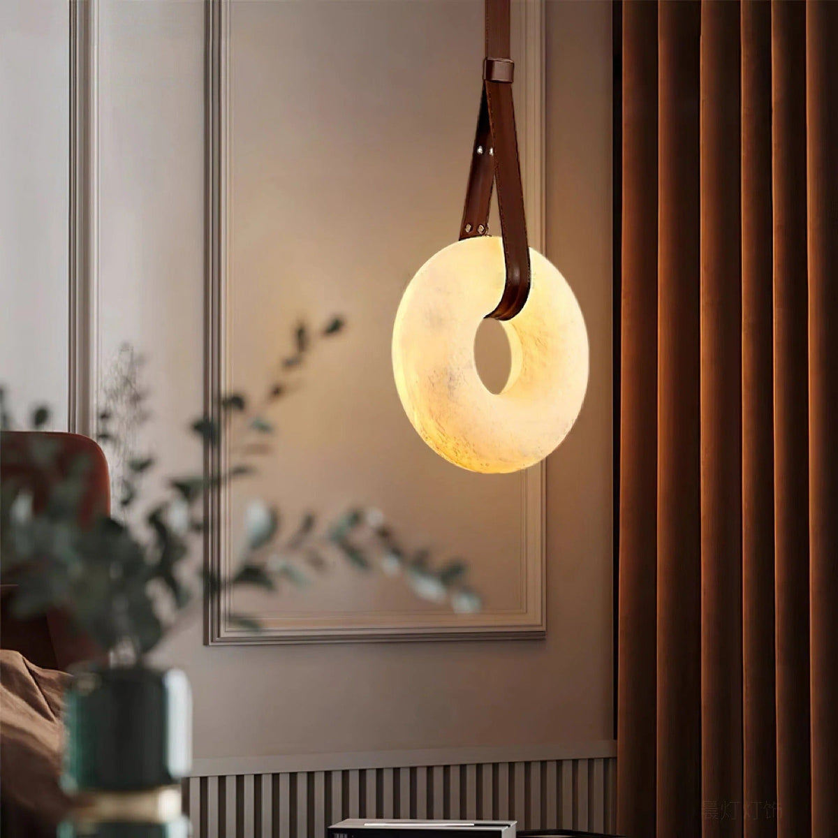 Harlexia Eins | Alabaster Pendant Light - Detail View #2 | HomeCartel