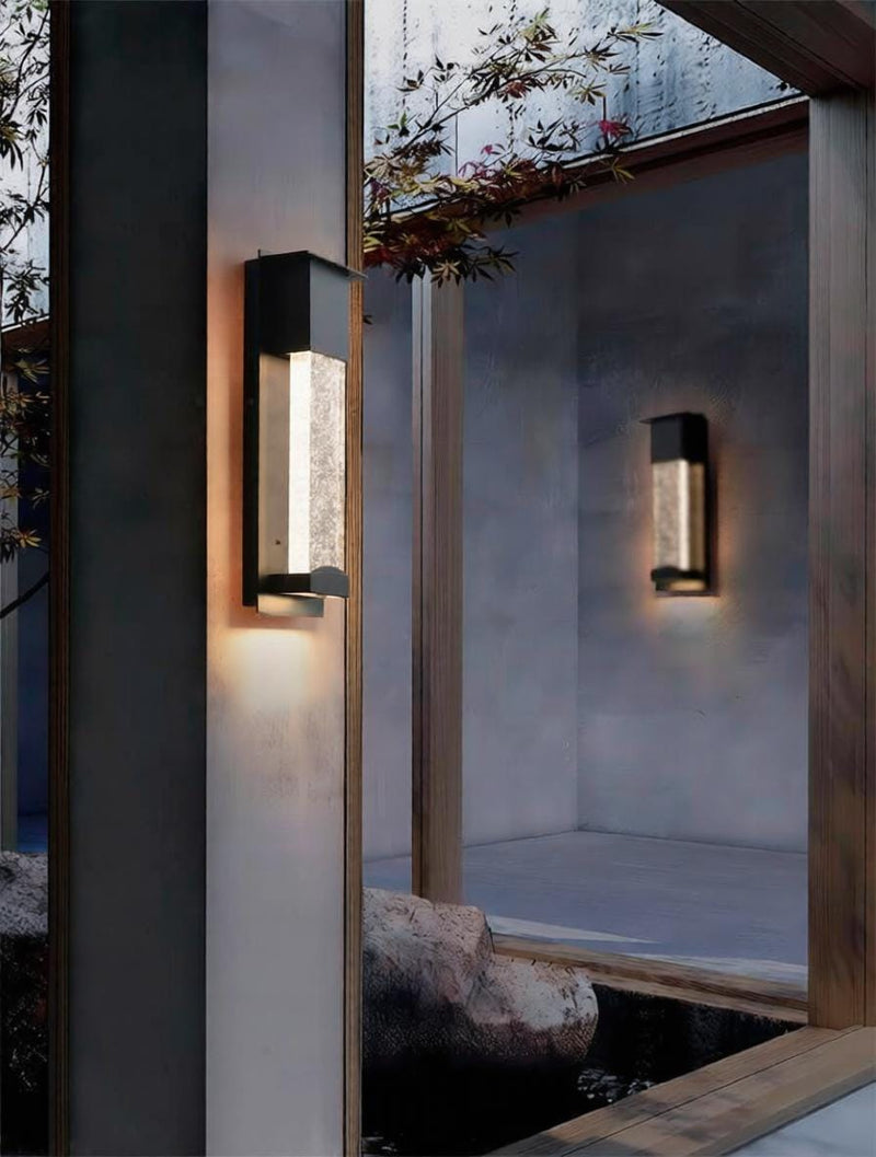 Calzorin | Outdoor Wall Light