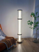 Taelynna A I Floor Lamp