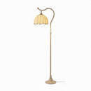Elvorae | Integrated Shelf Floor Lamp