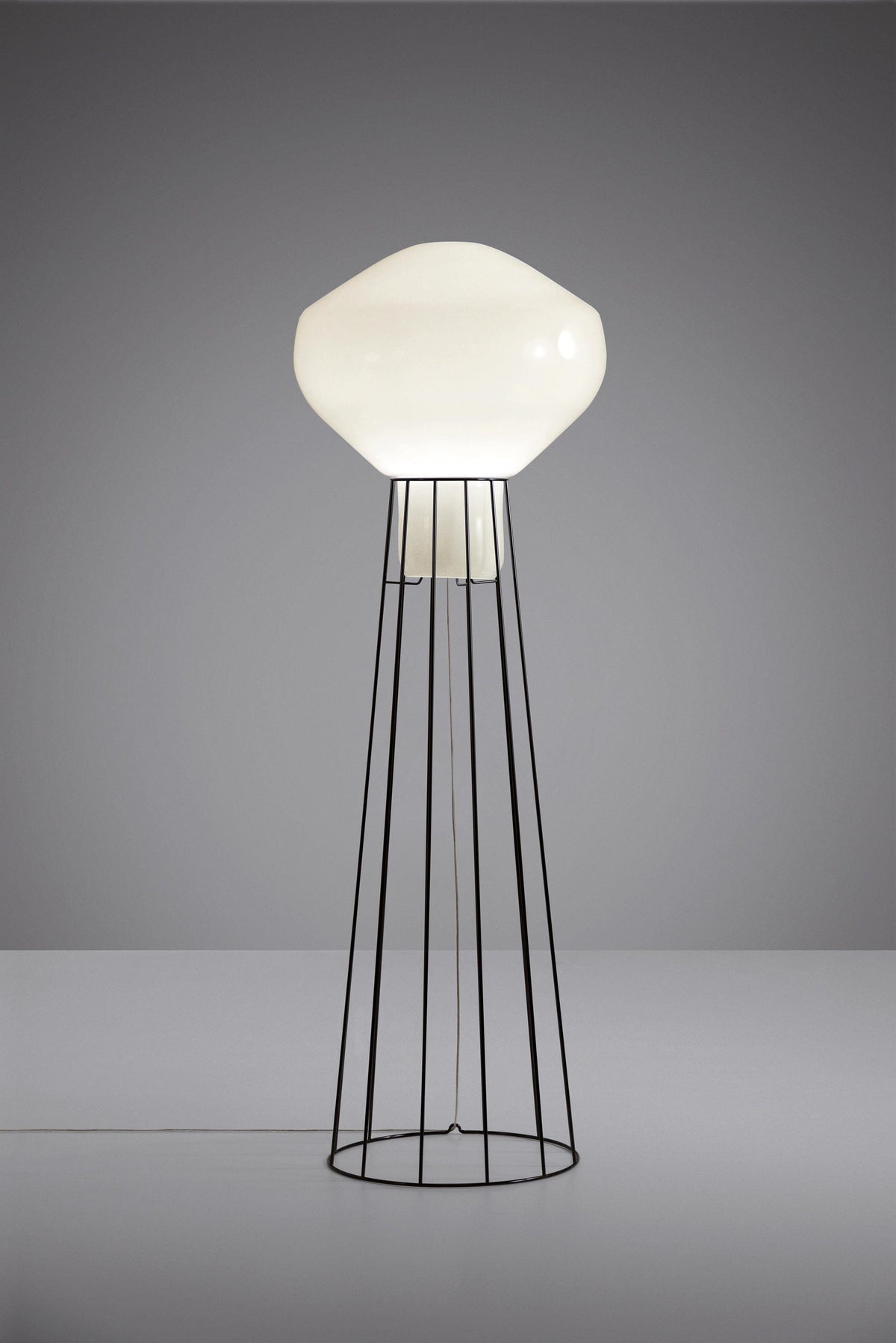 Brynjar Deux | Modern Floor Lamp