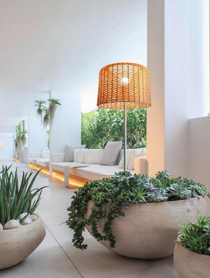 Northerara | Outdoor Table Lamp